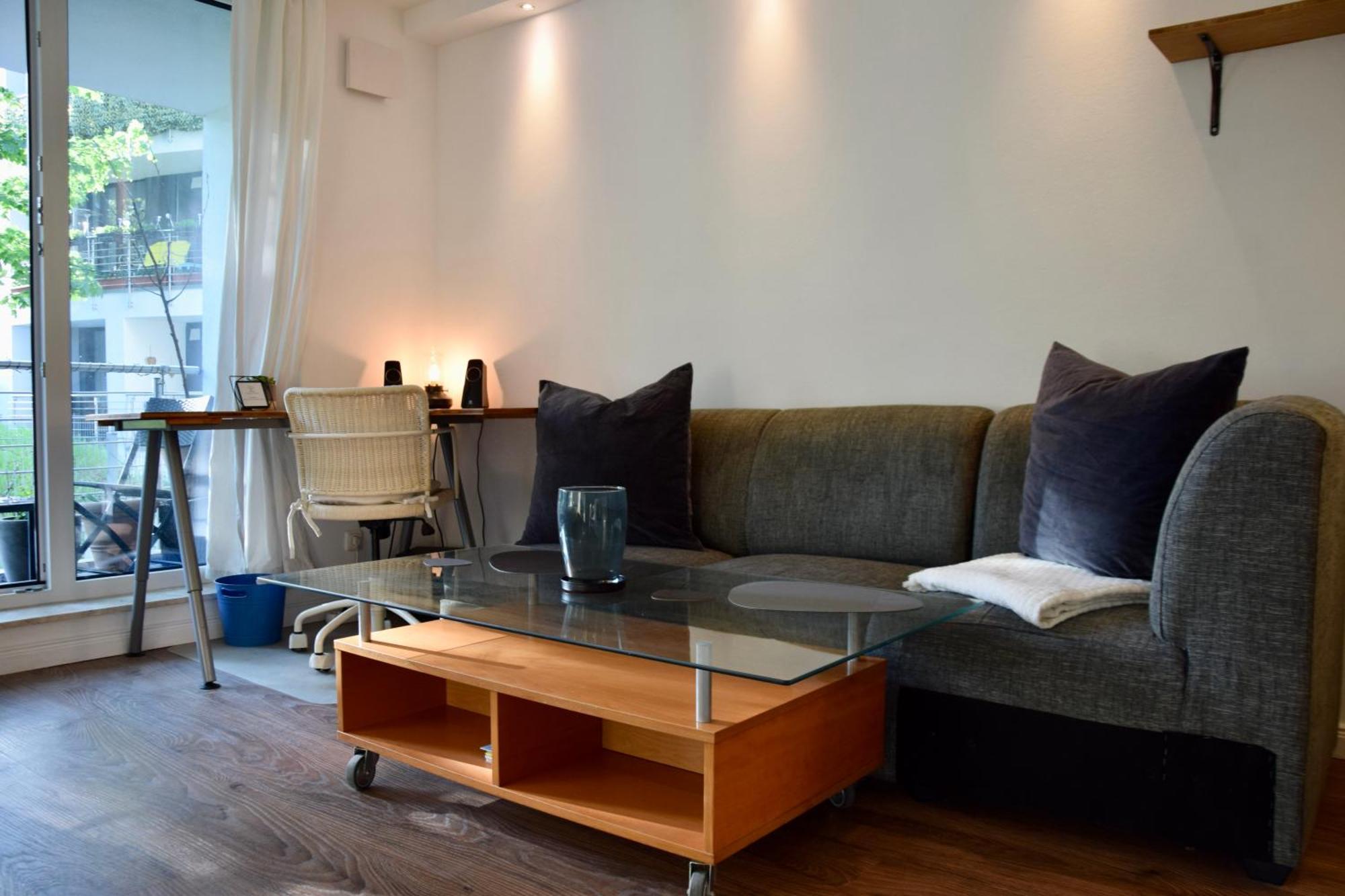 Stilvolle Mit Balkon & Parkplatz *