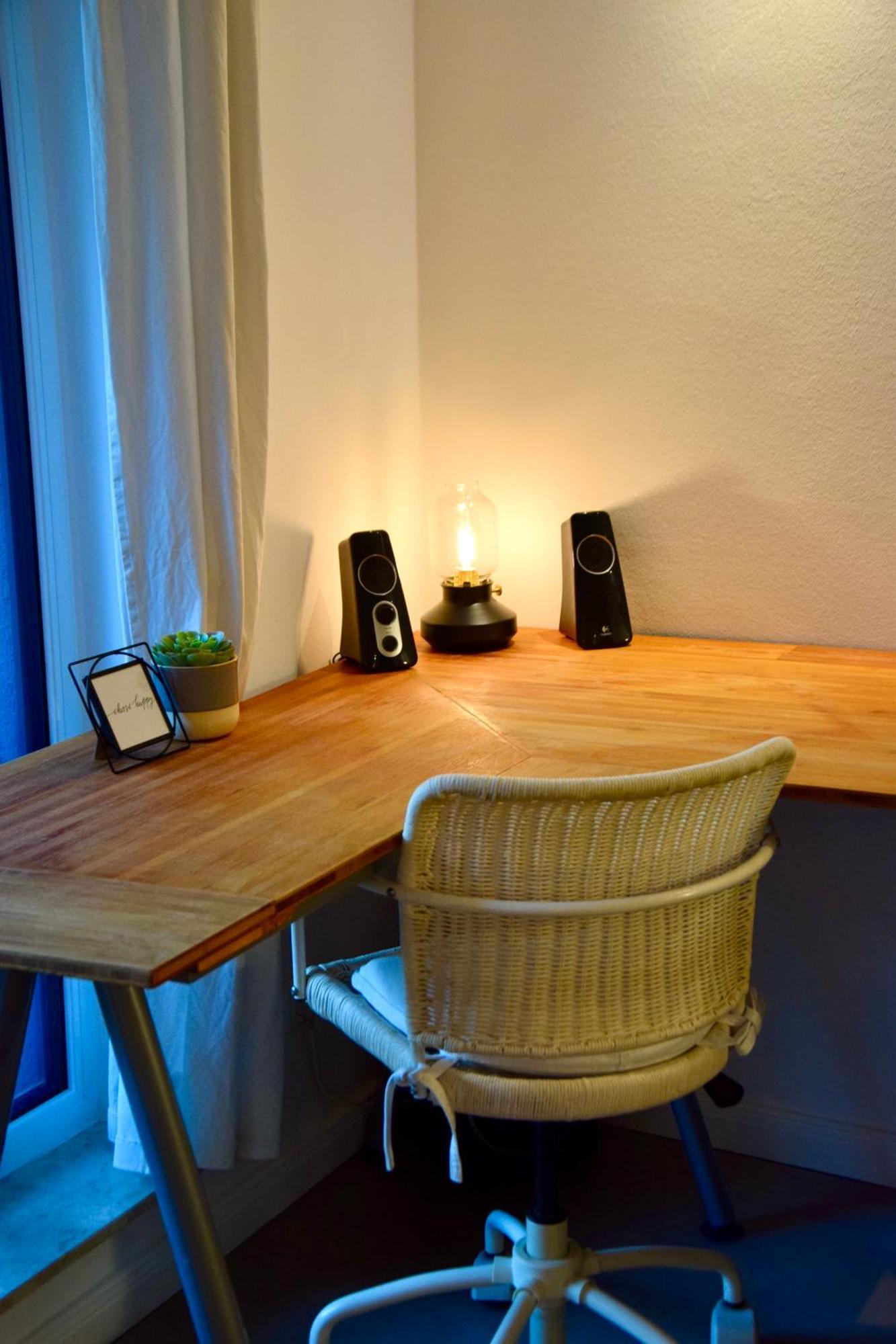 Stilvolle Mit Balkon & Parkplatz